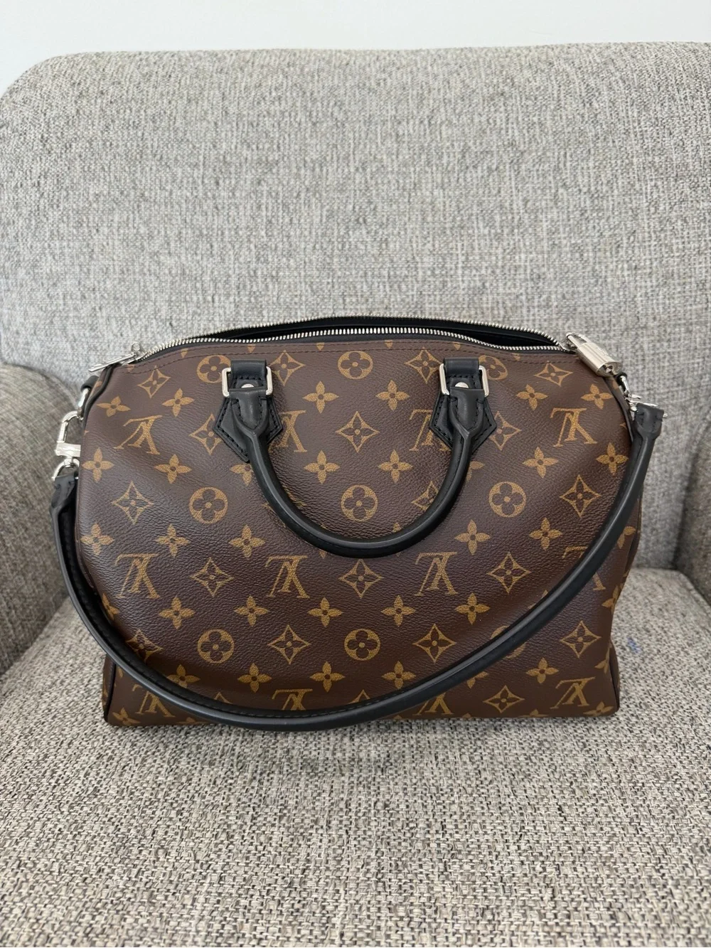 Louis Vuitton Speedy Soft 30 Dark Bag - Picture 2 of 13